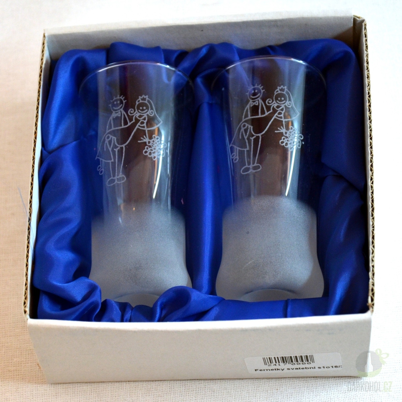 Pískované sklo - Pískované panáky - Ženich s nevěstou v náručí