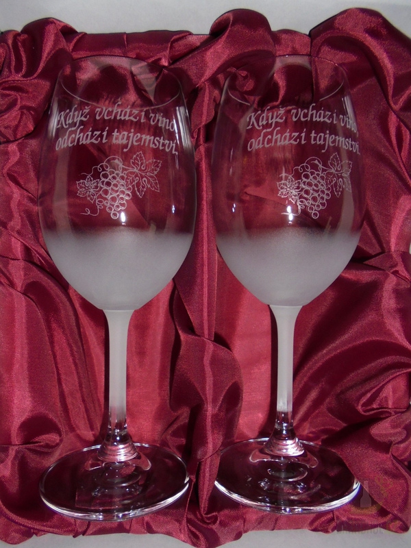 Pískované sklo - Pískované sklenice na víno - Když vchází víno, odchází tajemství