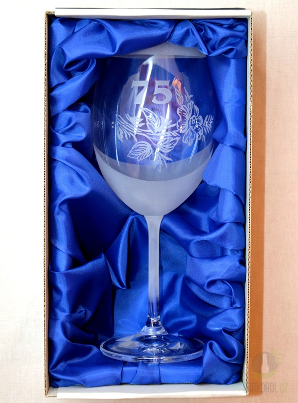 Pískované sklo - Pískovaná sklenice na víno - 75 let s květinou
