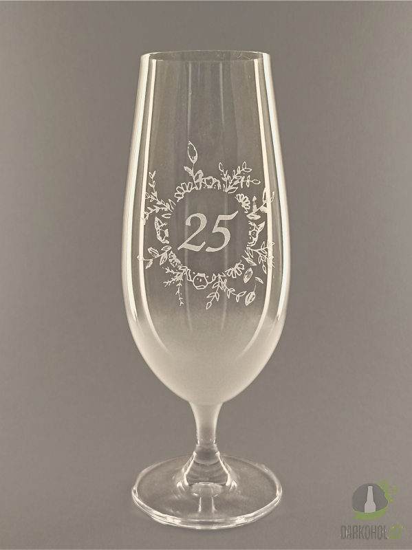 Pískované sklo - Pískovaná sklenice na pivo - 25 let s květinou