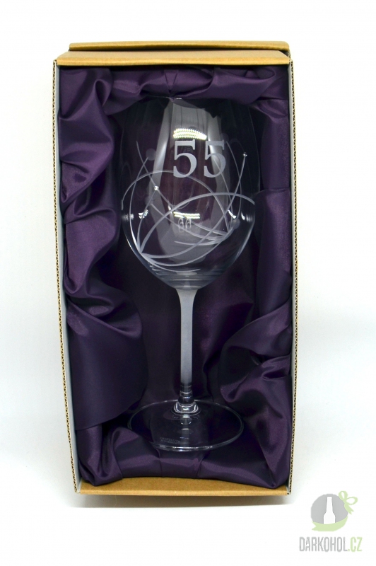 Pískované sklo - Pískovaná sklenice na víno - 55 let s kamínky