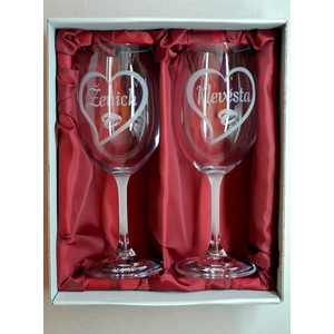 Svatební pískované sklenice na víno - "Nevěsta+ženich "Srdce 0,3l