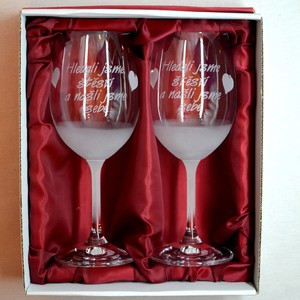 Svatební pískované sklenice na víno - Hledali jsme štěstí a našli jsme sebe