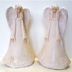 Anděl stojící - béžový, 31 cm, polystone