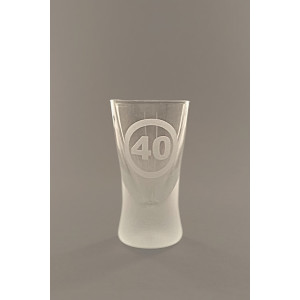 Pískovaný panák - 40 let