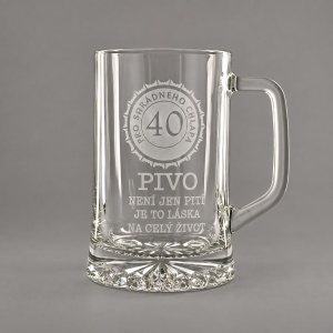 Pískovaný půllitr s uchem - 40 let Pivo není jen pití, je to láska na celý život