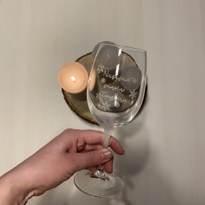 Pískovaná sklenice na víno - Nasávám vánoční atmosféru