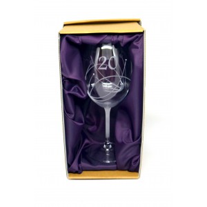 Pískovaná sklenice na víno - 20 let s kamínky