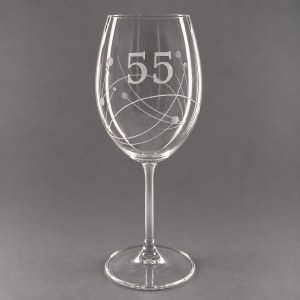Pískovaná sklenice na víno - 55 let s kamínky Swarovski